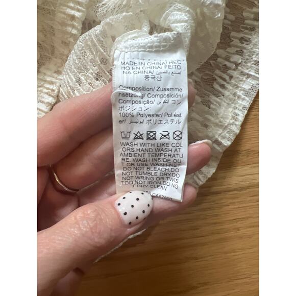 Anewsta Long Sleeve Sheer Lace Mock Neck Top - Picture 5 of 7